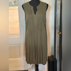 Women’s Old Navy Olive Pleated Dress